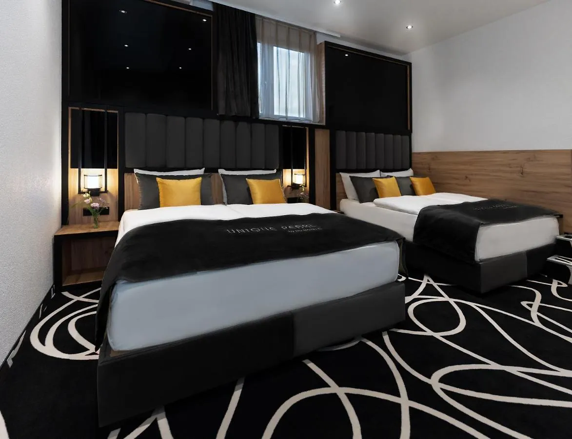 Hotel Unique Pearl Dortmund 4*,
